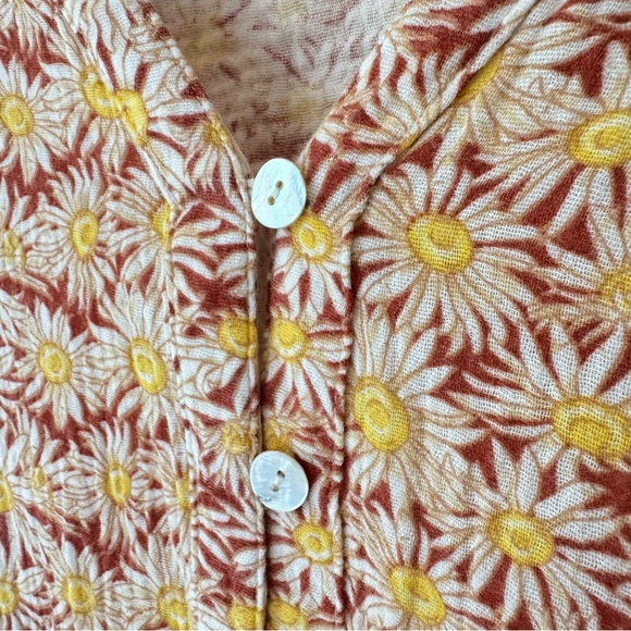 New Simply Southern Womens Large Sunflower Button Front Crop Top Boho Preppy - Picture 6 of 9
